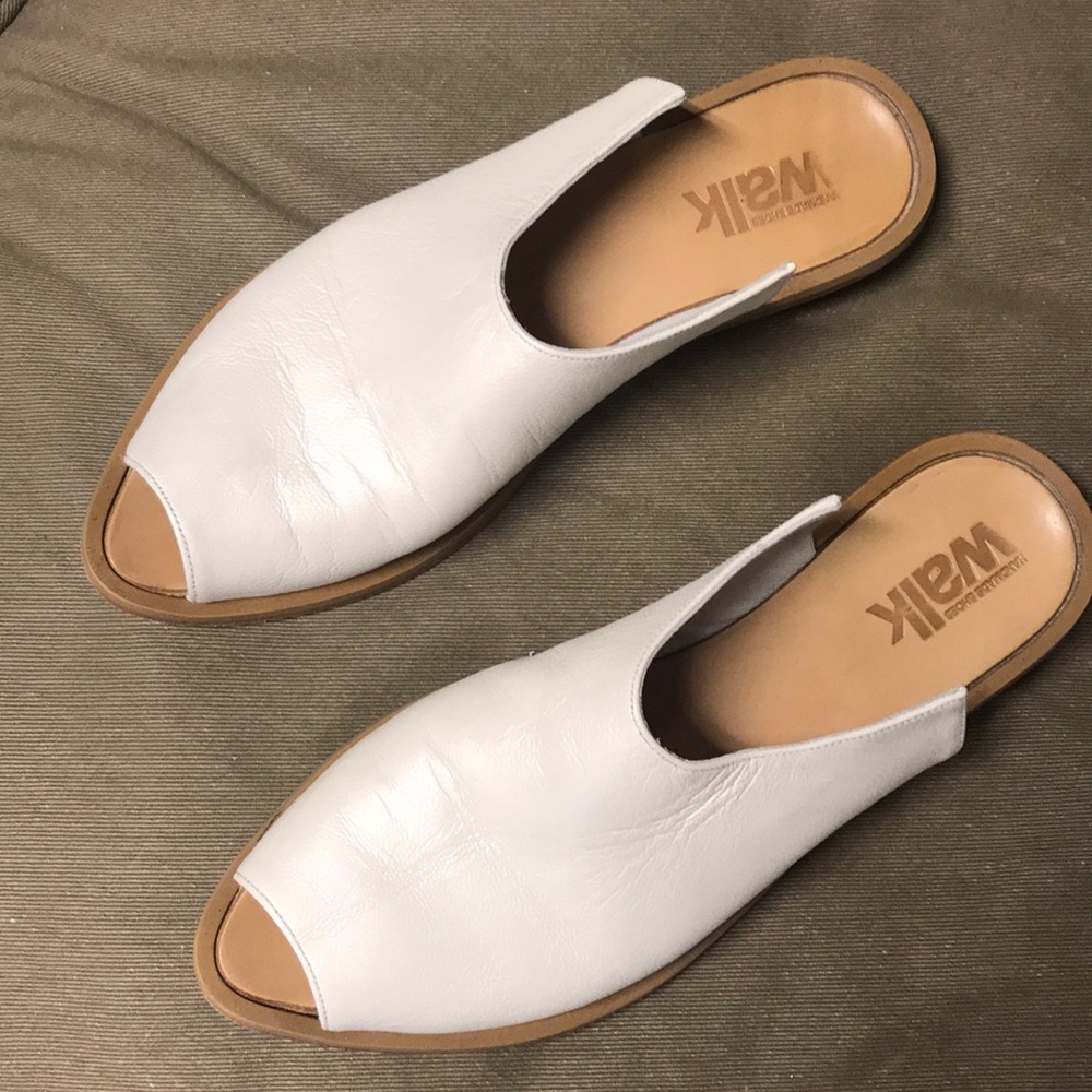 Shoes - Picture 2 of 4